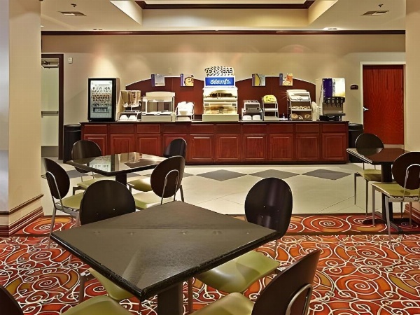 Holiday Inn Express Hotel And Suites Shreveport-West image 5